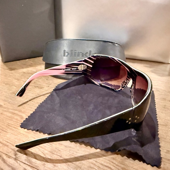 Black Blinde Good Riddins Sunglasses with Case - Picture 3 of 4